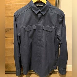 Arc’teryx Lattis Shirt - Navy Men’s Small - snap button chambray flannel